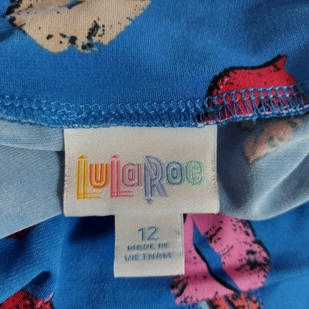 LuLaRoe Girls Blue Lip Print Skater Skirt Size 12 A-Line‎ Stretch Knit Flared
